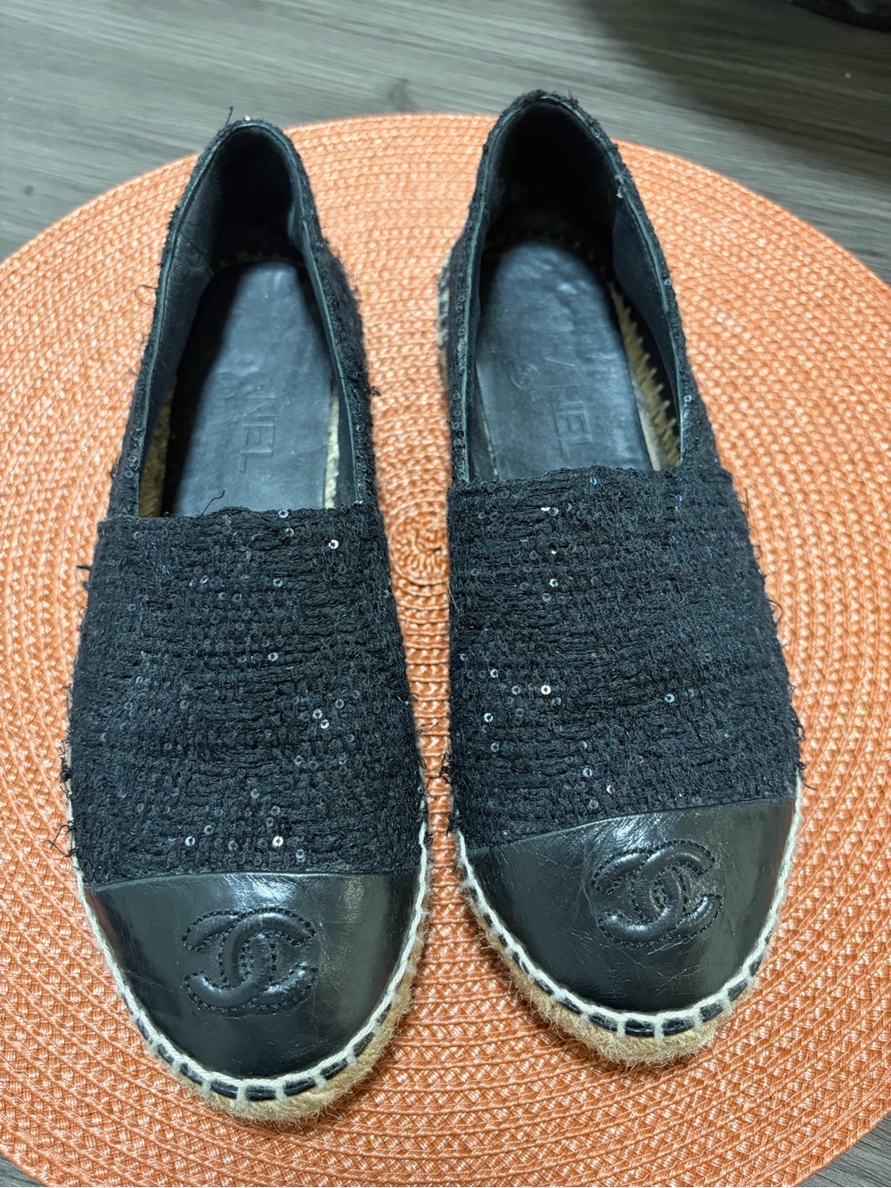 Chanel
2016 Interlocking CC Logo Espadrilles  size 6.5
